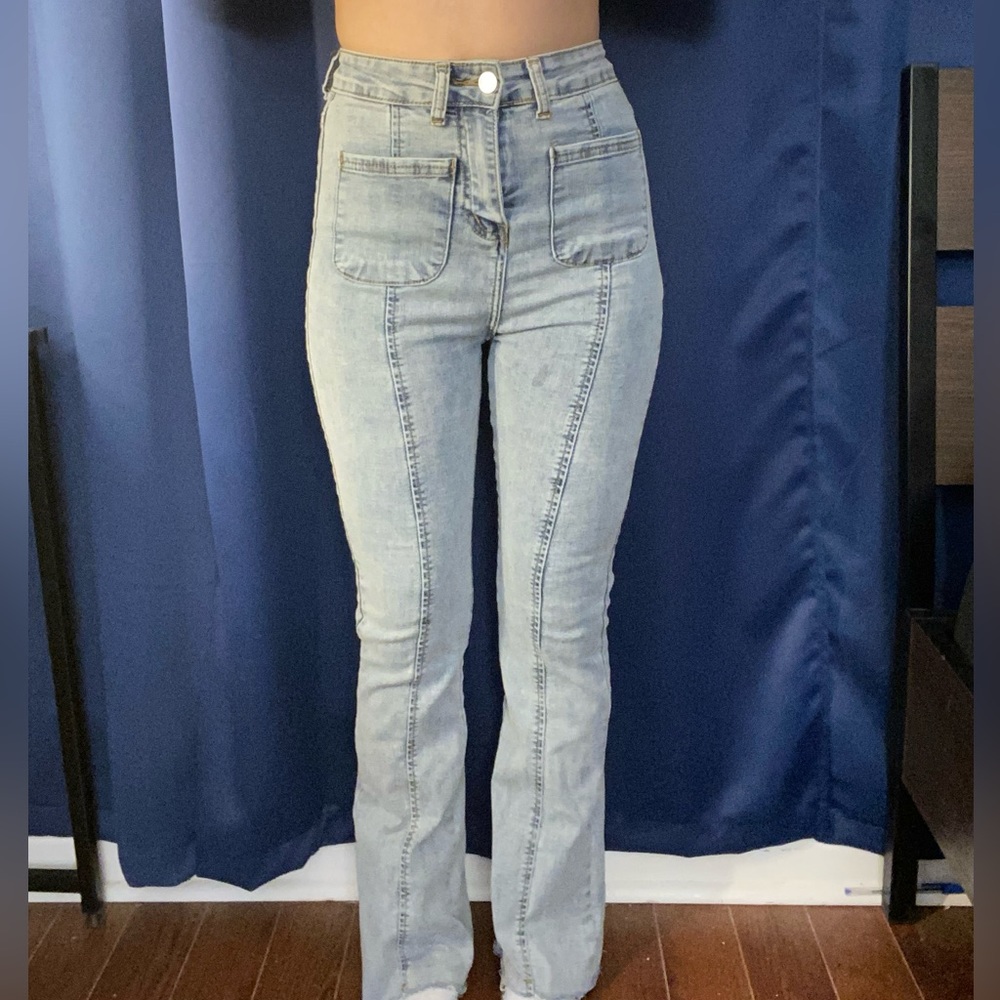 Y2K High Rise Flared Jeans - Picture 3 of 5
